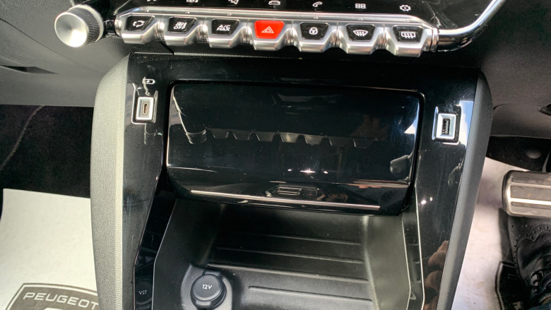 Peugeot 208 1.2 PureTech 100 GT 5dr EAT8 Petrol Hatchback